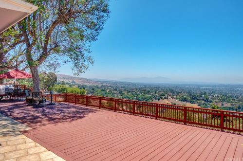 1050 Avocado Crst Rd, La Habra CA 90631-8108 exterior