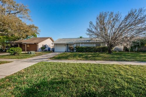 7649 Mitchell Ranch Rd, New Port Richey, FL 34655-3247