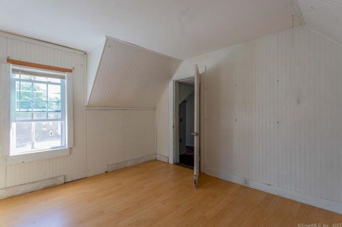 201 Town St, Norwich CT  06360-2402 exterior