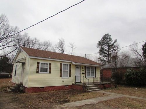 117 Tickle St, Dyersburg, TN 38024-2434
