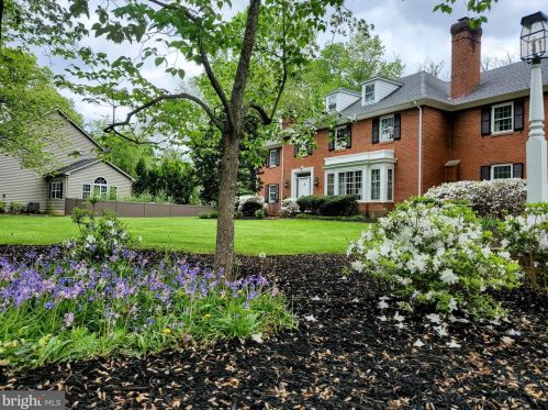 679 Deerpath Rd, Yardley, PA 19067-3006