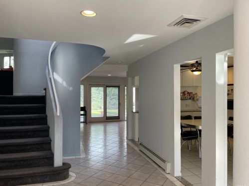 718 Longacre Ave, Woodsburgh, NY 11598-2339