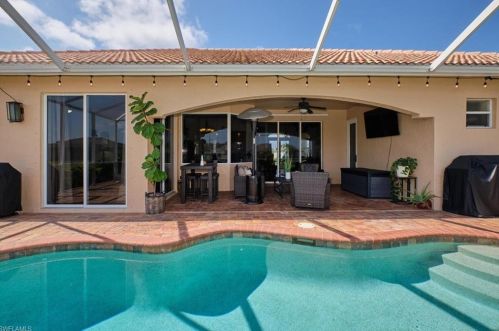 1121 1 Ter, Cape Coral FL  33991-1591 exterior