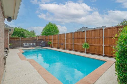 2605 Cross Haven Dr, Lewisville TX  75028-2484 exterior