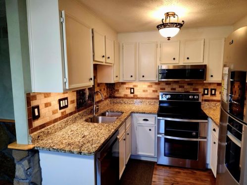 804 Wheatland Cir, Bridgeville, PA 15017-1123