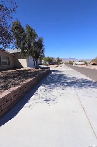 1660 Nottingham Dr, Bullhead City, AZ 86442-8097