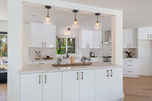 8 Celine Dr, Santa Barbara CA  93105-1911 exterior