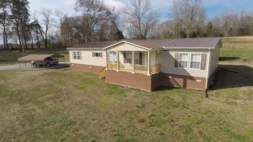 344 Hurricane Creek Dr, Stewart, TN 37175-4044
