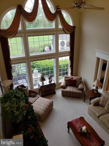 4260 Wyndemere Cir, Schnecksville PA  18078-3527 exterior