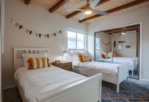 824 Anacapa Ct, San Diego CA  92109-8203 exterior