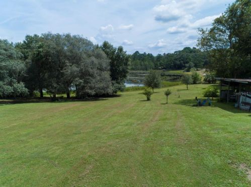 6737 180th Avenue Rd, Ocklawaha FL  32179-7002 exterior