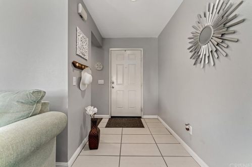 43106 Sondi Dr, Lancaster, CA 93536-5661