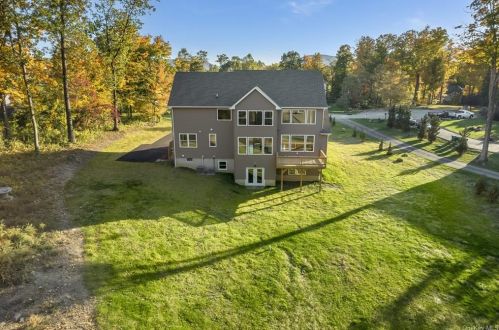 218 Windsor Rd, Fishkill, NY 12524-3410