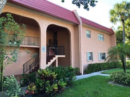 300 Lake Dora Dr, West Palm Beach, FL 33411-2360