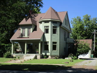406 Main St, Fairfield, IA 52556-3424