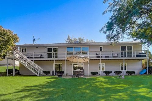 8249 Stone Farm Rd, Edgerton, WI 53534-9750