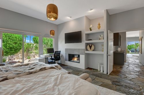 88 Kavenish Dr, Rancho Mirage CA  92270-3247 exterior