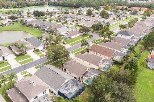 1031 Lake Berkley Dr, Kissimmee, FL 34746-6125
