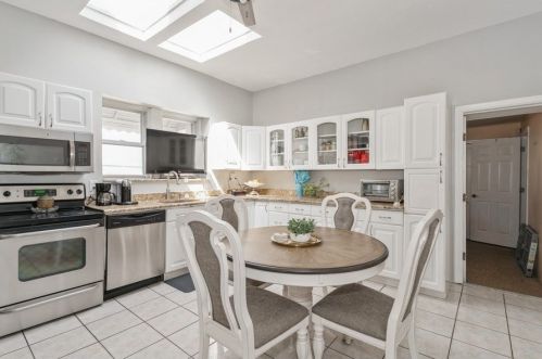 1212 89th St, North Bergen, NJ 07047-4460