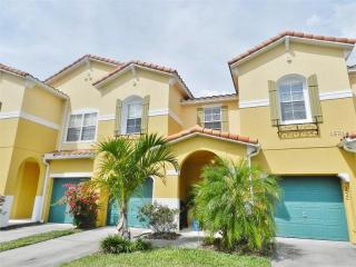 3018 Seaview Castle Dr, Kissimmee, FL 34746-5533