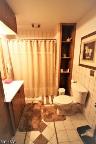 2 Sheba Dr, Wantage NJ  07461-4829 exterior