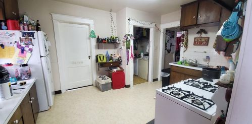 1109 Dousman St, Green Bay, WI 54303-3005