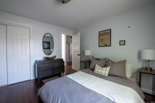 20 Myron Ave, Bridgeport CT  06606-4920 exterior