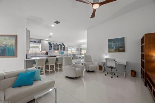15387 Upwind Dr, Bonita Springs FL  34135-8588 exterior