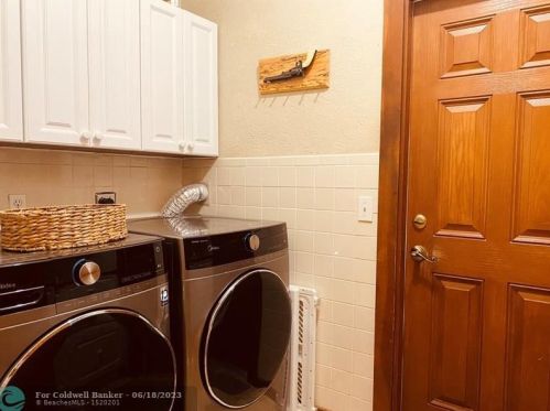 6075 1st St, Vero Beach FL  32968-9521 exterior