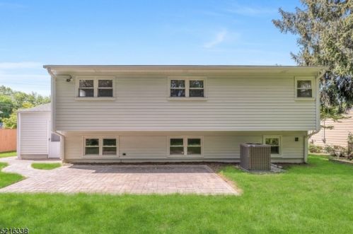 37 Stewart Ave, West Paterson NJ  07424-1843 exterior