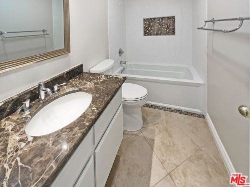 9 Tierra Plano, Trabuco Canyon CA  92688-3380 exterior