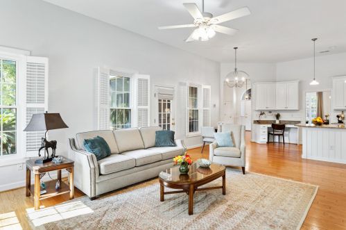 1203 Royal Links Dr, Mount Pleasant SC  29466-6940 exterior