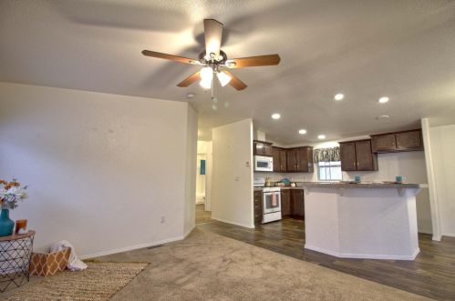 39 Clipper Ln, Modesto CA  95356-1711 exterior