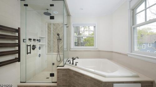 211 Seneca Pl, Westfield NJ  07090-4335 exterior