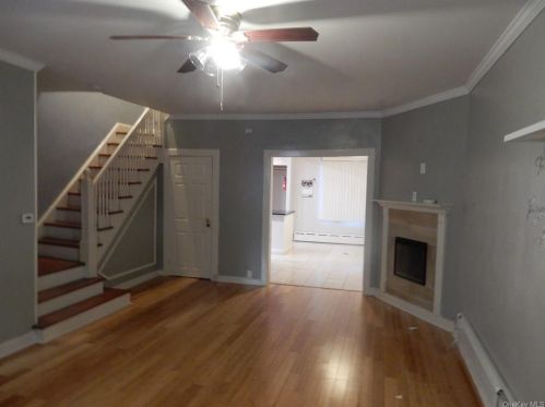 34 Hartley Ave, Mount Vernon NY  10550-1124 exterior