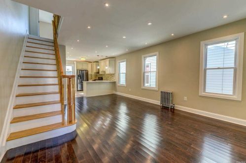 107-14 107th Ave, Jamaica, NY 11417-1317