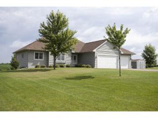 1112 80th Ave, Roberts, WI 54023-8311