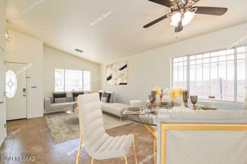 3356 Nastar Dr, Tucson, AZ 85730-1682