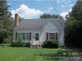 224 Roberts St, Raeford, NC 28376-2852