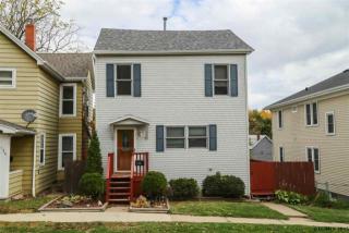 1120 Race St, Dubuque, IA 52001-6105