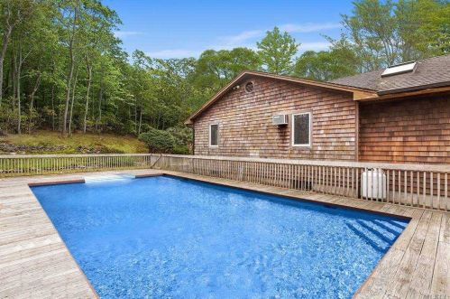 45 Cosdrew Ln, East Hampton, NY 11937-2541