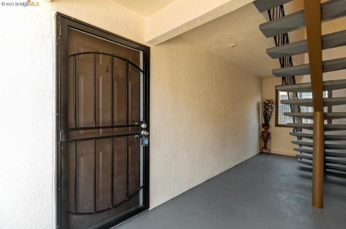 31 13th St, Richmond, CA 94801-3529