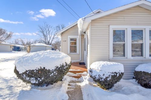 1114 Westowne Ave, Waukesha, WI 53188-2842