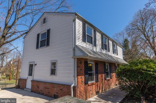 4037 Joshua Rd, Miquon, PA 19444-1430