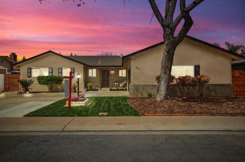 613 Mayflower St, Modesto CA  95356-1411 exterior