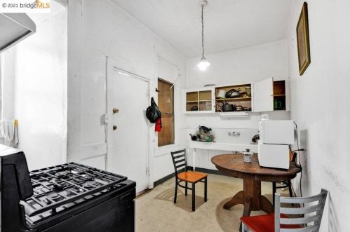 1521 9th St, Oakland CA  94607-1338 exterior