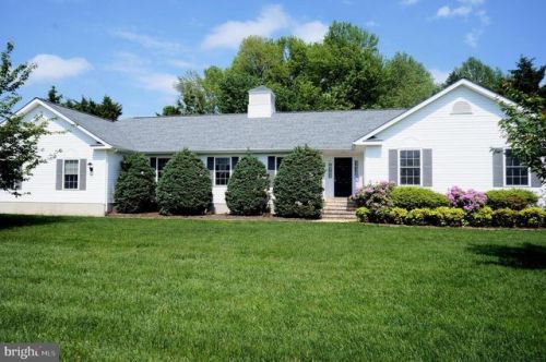 172 Mill Pond Dr, Selbyville, DE 19975-3616