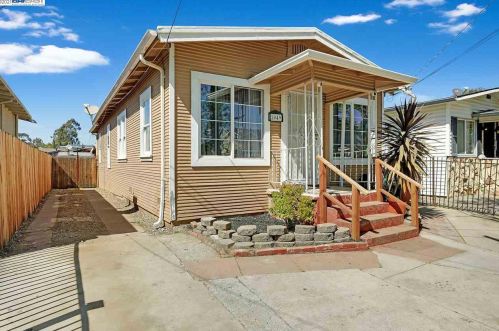 2049 81st Ave, Oakland, CA 94621-2309