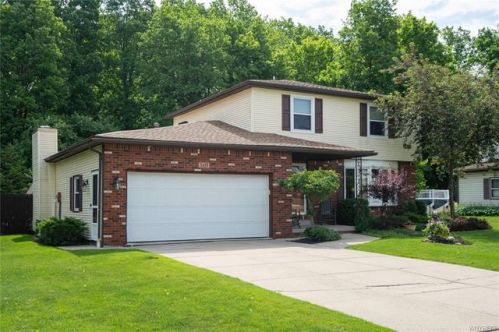 3419 Dolphin Dr, Buffalo, NY 14219-2257
