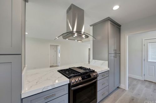 6128 Village Rd, Lakewood CA  90713-3131 exterior